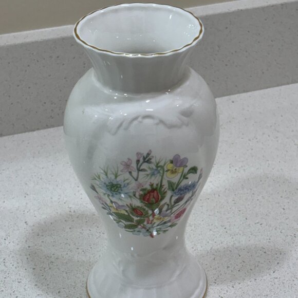 Wild Tudor Aynsley Cascade Vase